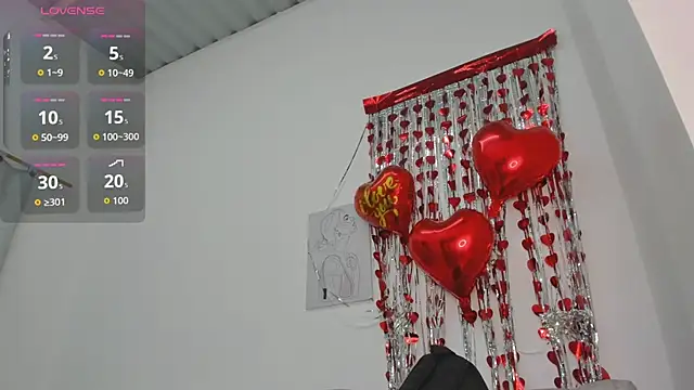 velvetluna  online show from 02-25-26, 11:09