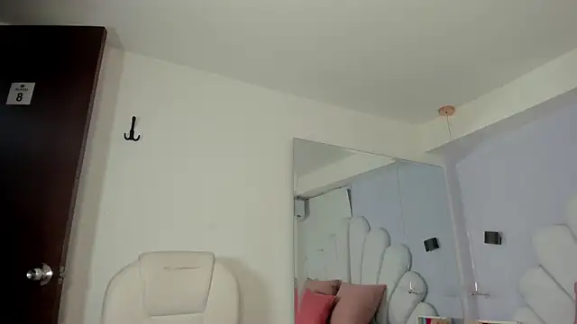 Snapshot of kim_anaira chatting on 03-12-26, 11:11 kim anaira online show from 03-12-26, 11:11