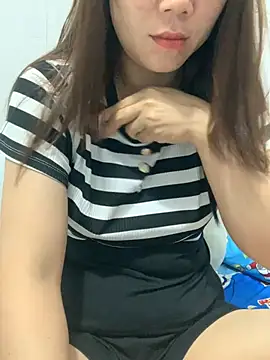 Snapshot of Baby-lovely69 chatting on 03-10-26, 08:14 Baby-lovely69 online show from 03-10-26, 08:14