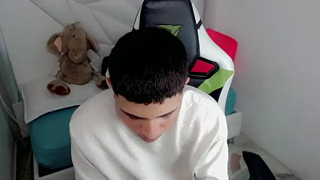 Black diamondd  online show from 04-21-26, 03:50