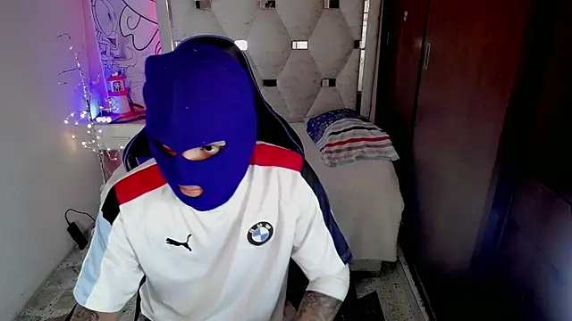 Black diamondd  online show from 04-22-26, 03:24