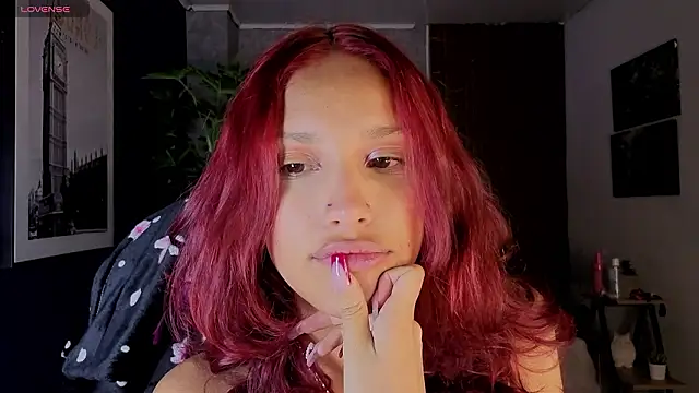 Snapshot of saphire_ chatting on 03-05-26, 11:06 saphire online show from 03-05-26, 11:06