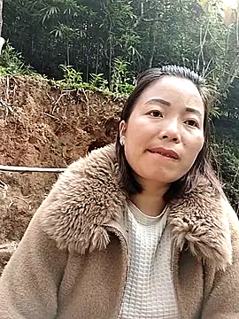 Snapshot of Ella-aa chatting on 03-03-26, 02:07 Ella-aa online show from 03-03-26, 02:07