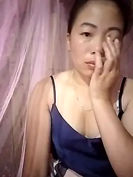 Snapshot of Ella-aa chatting on 03-03-26, 09:42 Ella-aa online show from 03-03-26, 09:42