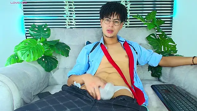 ThiiagoSaeenz online show from 04-29-26, 05:30