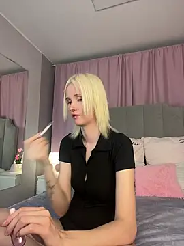 CrystalLili online show from 06-13-26, 03:26