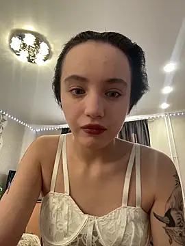 MiaTee online show from 02-03-26, 03:26