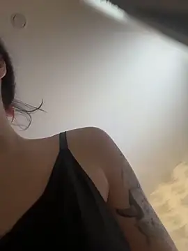 MiaTee online show from 03-11-26, 02:39