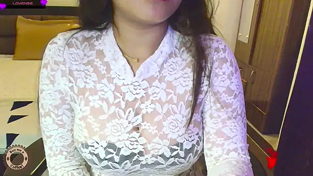 Yara-143 online show from 06-26-26, 05:50