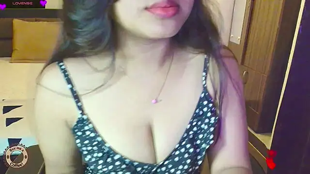 Yara-143 online show from 06-28-26, 06:47