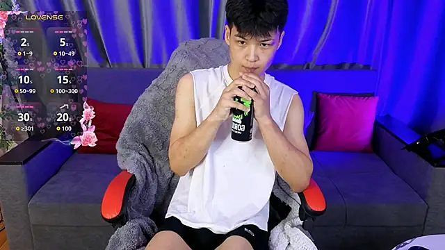 Snapshot of XanneLL chatting on 02-17-26, 02:02 XanneLL online show from 02-17-26, 02:02