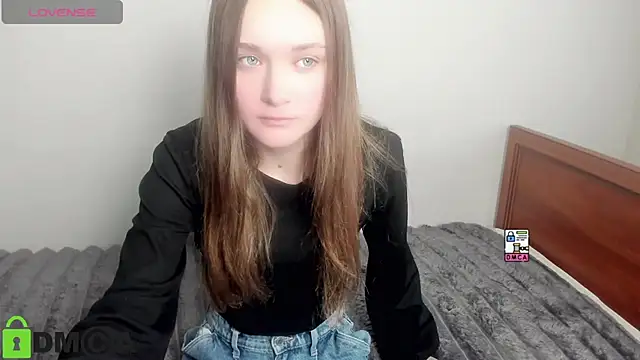 Snapshot of Elina_X chatting on 05-09-26, 01:05 Elina X online show from 05-09-26, 01:05