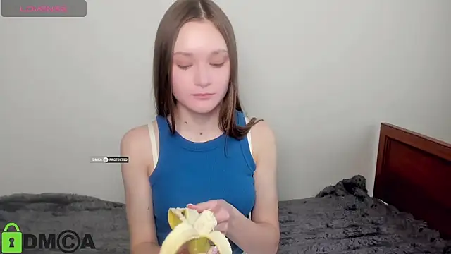 Snapshot of Elina_X chatting on 05-21-26, 01:51 Elina X online show from 05-21-26, 01:51