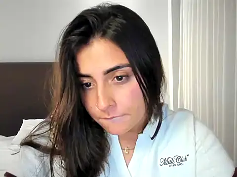 Snapshot of gaby_klum chatting on 02-16-26, 11:12 gaby klum online show from 02-16-26, 11:12