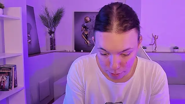 Madison dolly online show from 02-28-26, 08:37