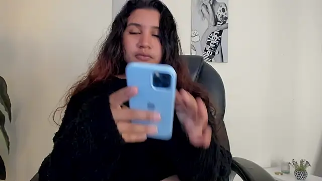 Snapshot of Victoria_Rosee chatting on 02-10-26, 12:53 Victoria Rosee online show from 02-10-26, 12:53