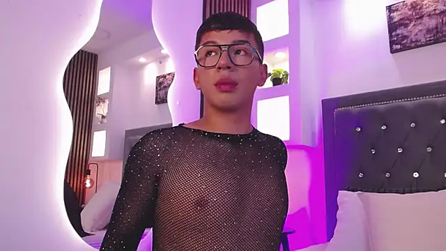 Snapshot of Fancy_Vixen chatting on 02-20-26, 03:36 Fancy Vixen online show from 02-20-26, 03:36