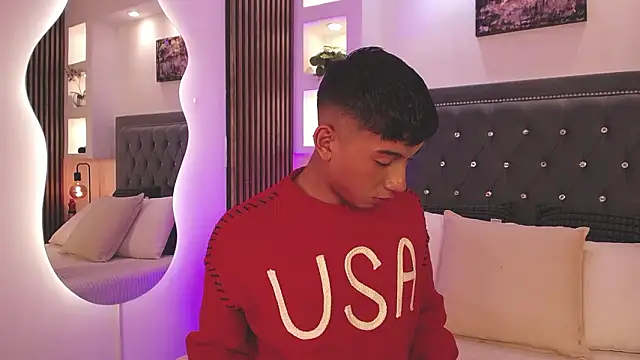 Snapshot of Fancy_Vixen chatting on 03-05-26, 03:35 Fancy Vixen online show from 03-05-26, 03:35