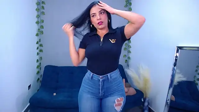 Snapshot of Samy_Hot chatting on 02-13-26, 11:45 Samy Hot online show from 02-13-26, 11:45