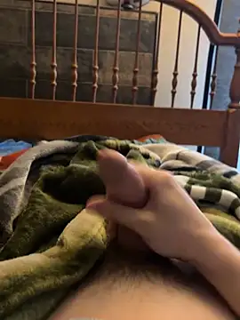 Snapshot of CollegeBull19 chatting on 02-17-26, 08:04 CollegeBull19 online show from 02-17-26, 08:04