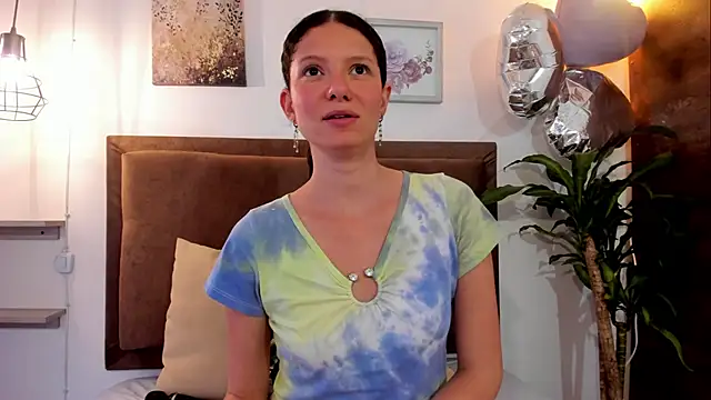 sofy bonnet online show from 02-20-26, 07:58