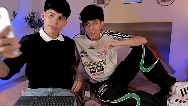 Snapshot of Angel_eros_ chatting on 03-14-26, 07:30 Angel eros online show from 03-14-26, 07:30