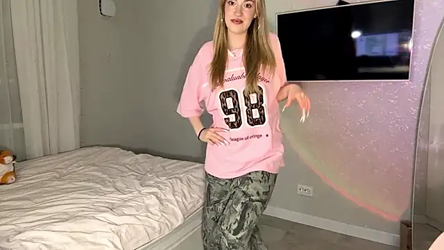 Between Eeys online show from 02-01-26, 03:10