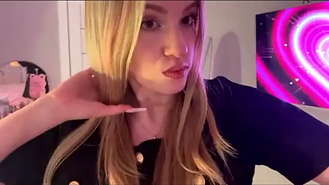 Between Eeys online show from 03-09-26, 03:16