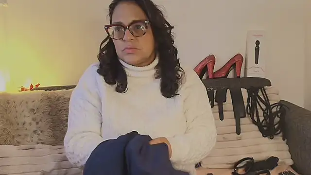 Angela mature49 online show from 04-11-26, 03:33