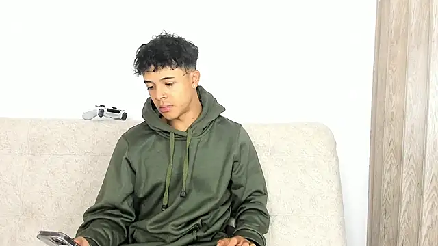 Snapshot of _Alex_Colton chatting on 02-20-26, 10:21 Alex Colton online show from 02-20-26, 10:21