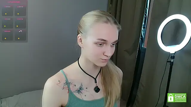 Snapshot of Alex-wer chatting on 05-15-26, 12:23 Alex-wer online show from 05-15-26, 12:23