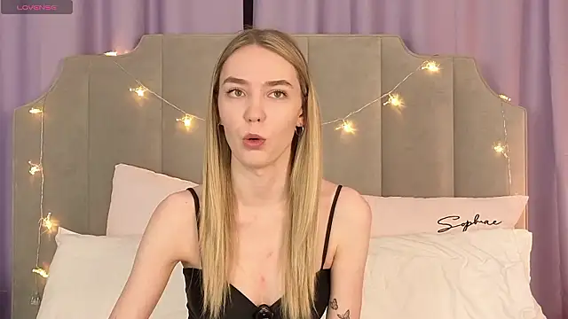 Snapshot of NikkiRyx chatting on 02-01-26, 04:05 NikkiRyx online show from 02-01-26, 04:05