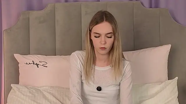 NikkiRyx online show from 04-29-26, 04:11