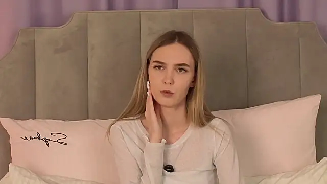 NikkiRyx online show from 04-29-26, 06:25