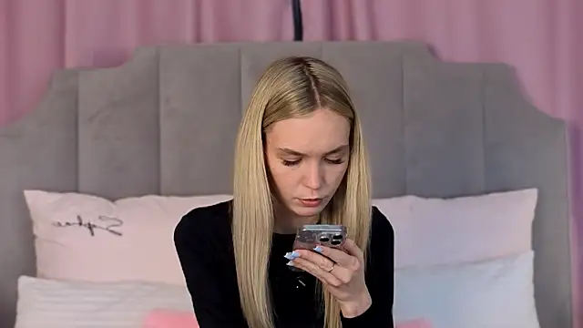 Snapshot of NikkiRyx chatting on 05-30-26, 03:53 NikkiRyx online show from 05-30-26, 03:53