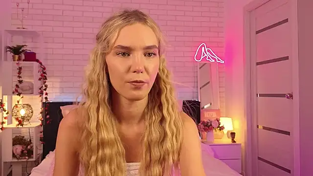 NikkiRyx online show from 07-08-26, 02:21