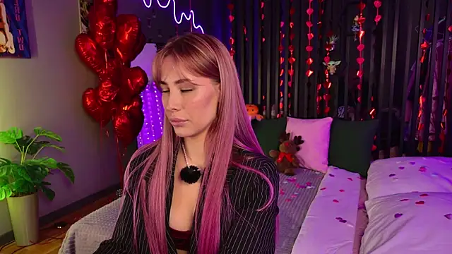 Snapshot of plugmyHDMI chatting on 02-13-26, 06:15 plugmyHDMI online show from 02-13-26, 06:15