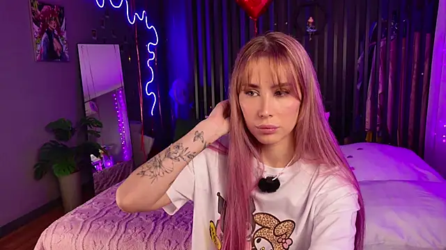 Snapshot of plugmyHDMI chatting on 02-16-26, 07:54 plugmyHDMI online show from 02-16-26, 07:54