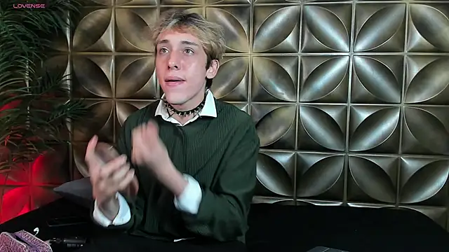 DannyParker  online show from 02-03-26, 04:43