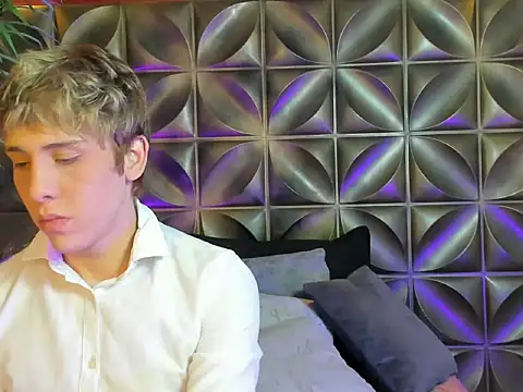 DannyParker  online show from 02-25-26, 05:06