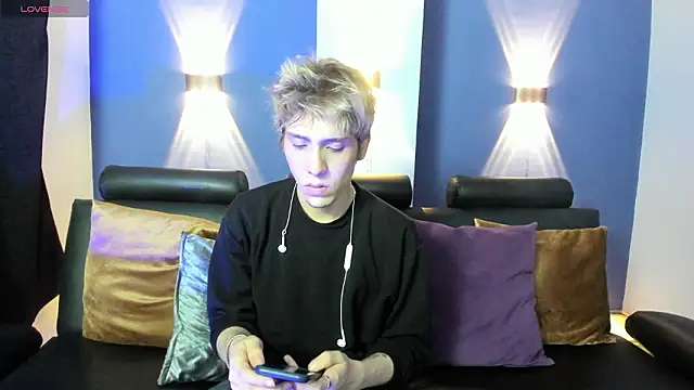 DannyParker  online show from 03-01-26, 09:06