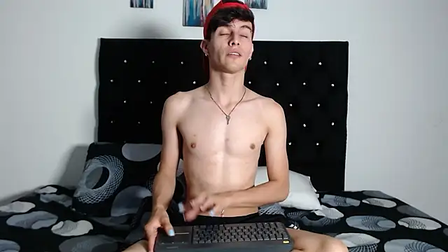 Snapshot of axxxel_twink chatting on 02-09-26, 01:53 axxxel twink online show from 02-09-26, 01:53