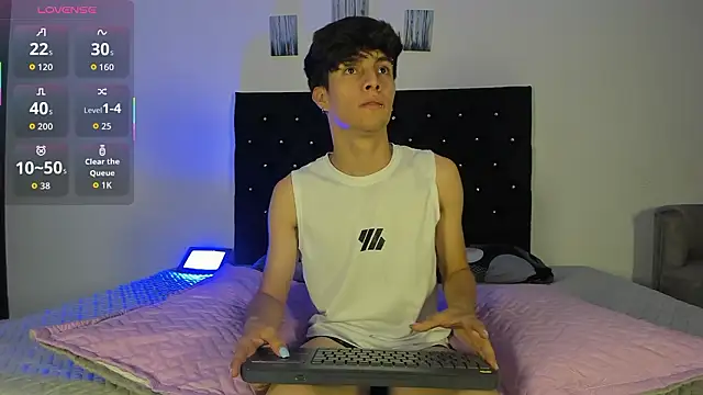 Snapshot of axxxel_twink chatting on 03-02-26, 03:20 axxxel twink online show from 03-02-26, 03:20