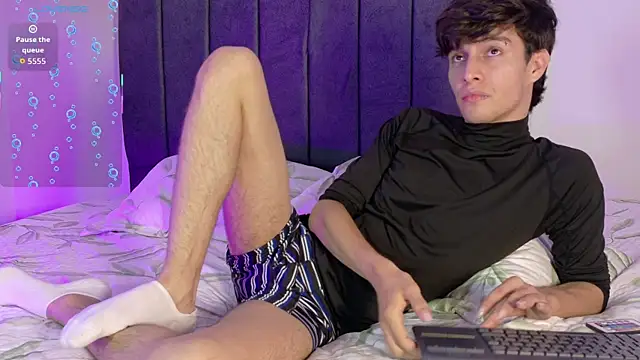 axxxel twink online show from 06-22-26, 03:25
