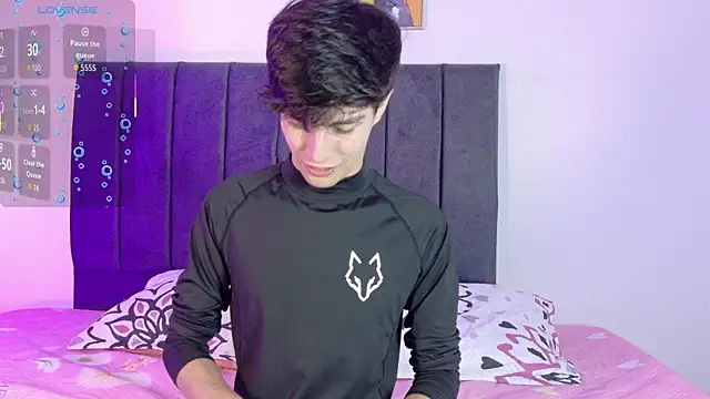 axxxel twink online show from 06-25-26, 02:33