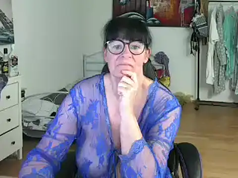 Sylly online show from 03-12-25, 01:30