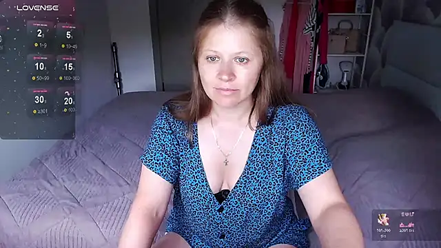 Snapshot of Aleksasamuii chatting on 06-27-26, 05:56 Aleksasamuii online show from 06-27-26, 05:56