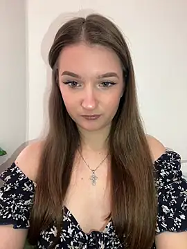 Green eyes lady online show from 04-22-26, 12:07