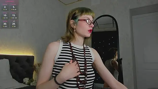 Snapshot of Scarle_Whisper chatting on 03-11-26, 01:11 Scarle Whisper online show from 03-11-26, 01:11