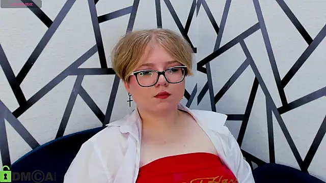 Lauraaa Smith online show from 02-10-26, 02:04